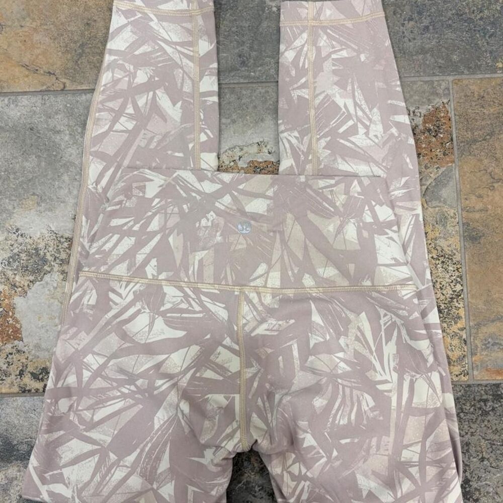 Lululemon Women's Pink and Cream Leggings